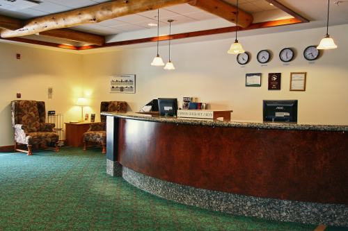 SPRUCE GROVE INN 006